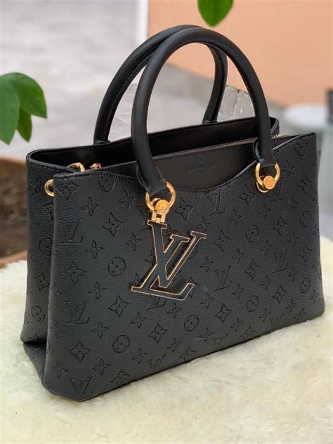 louis vuitton sac noir|sac Louis Vuitton site officiel.